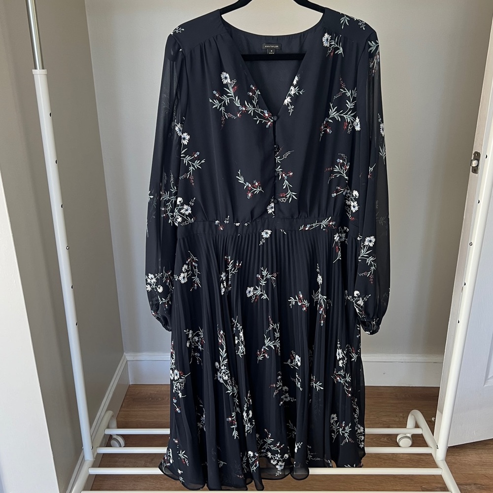 Ann Taylor Floral Pleated Dress - Gem